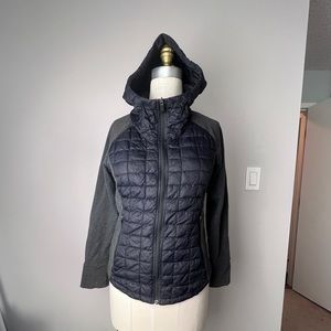 Women’s North Face Lightweight puffer and knit jacket with an Embroidered Logo